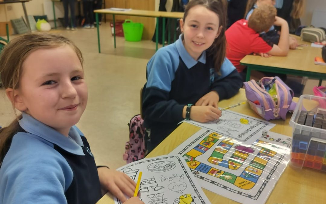 Cluichí agus Comhrá